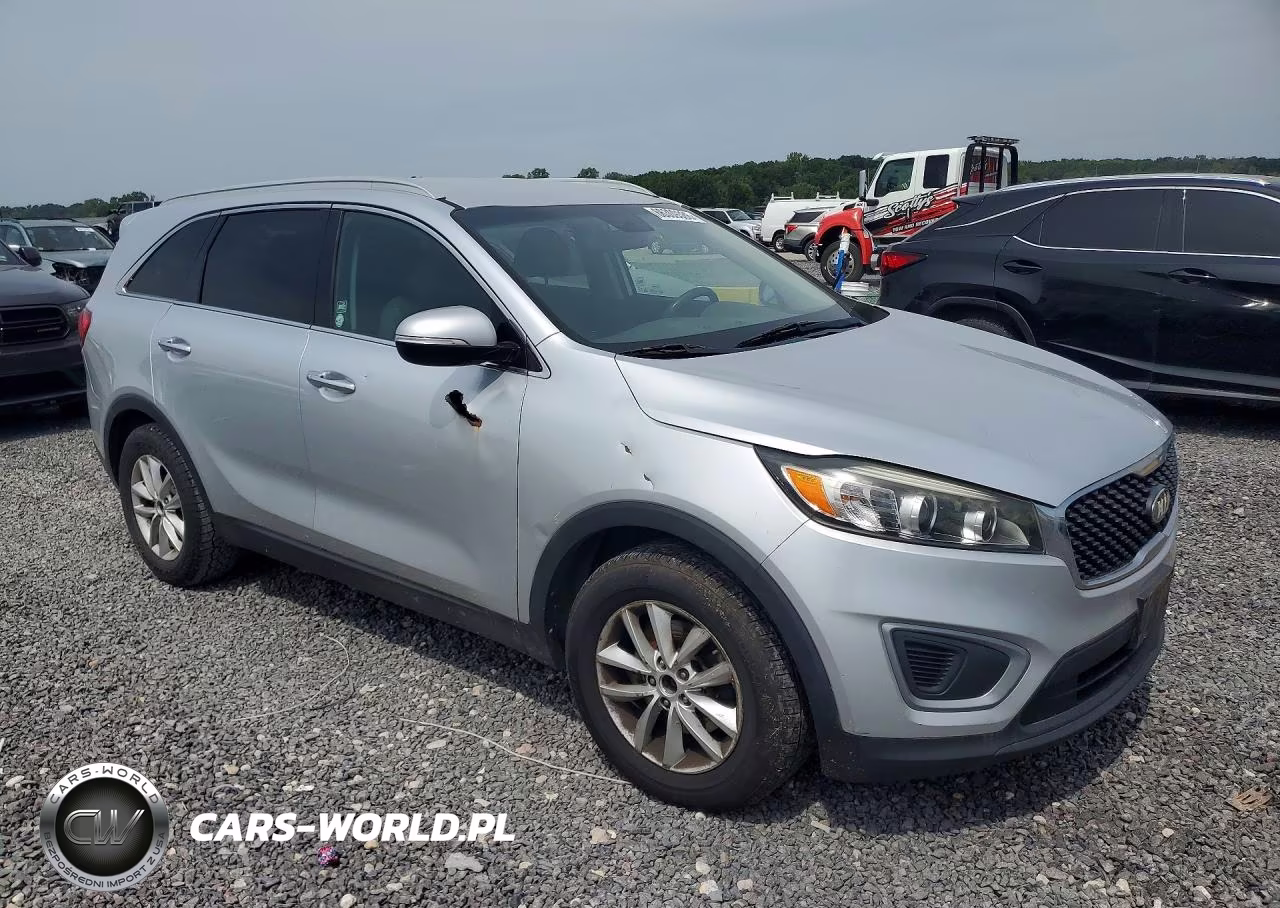 2018 Kia Sorento Lx V6 VIN:5XYPG4A54JG362128 - 4