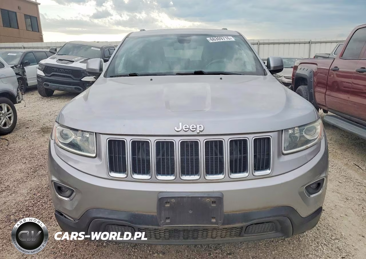 2014 Jeep Grand Cherokee Laredo VIN:1C4RJFAGXEC333282 - 5