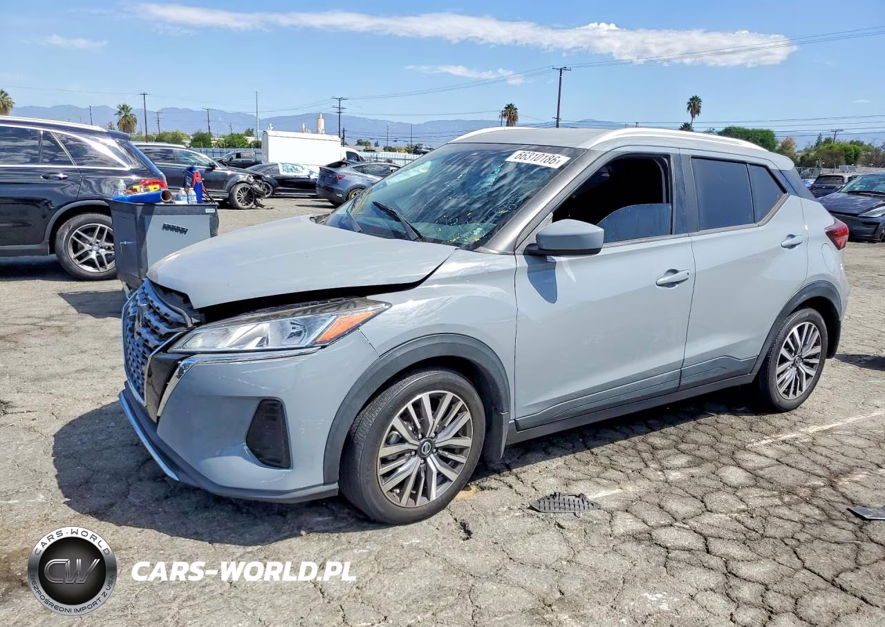 2021 Nissan Kicks Sv