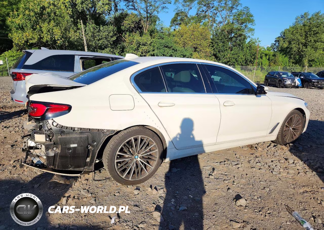 2021 BMW 530 Xi VIN:WBA13BJ04MCF81027 - 3
