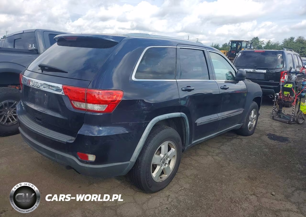 2011 Jeep Grand Cherokee Laredo VIN:1J4RR4GG5BC554718 - 3
