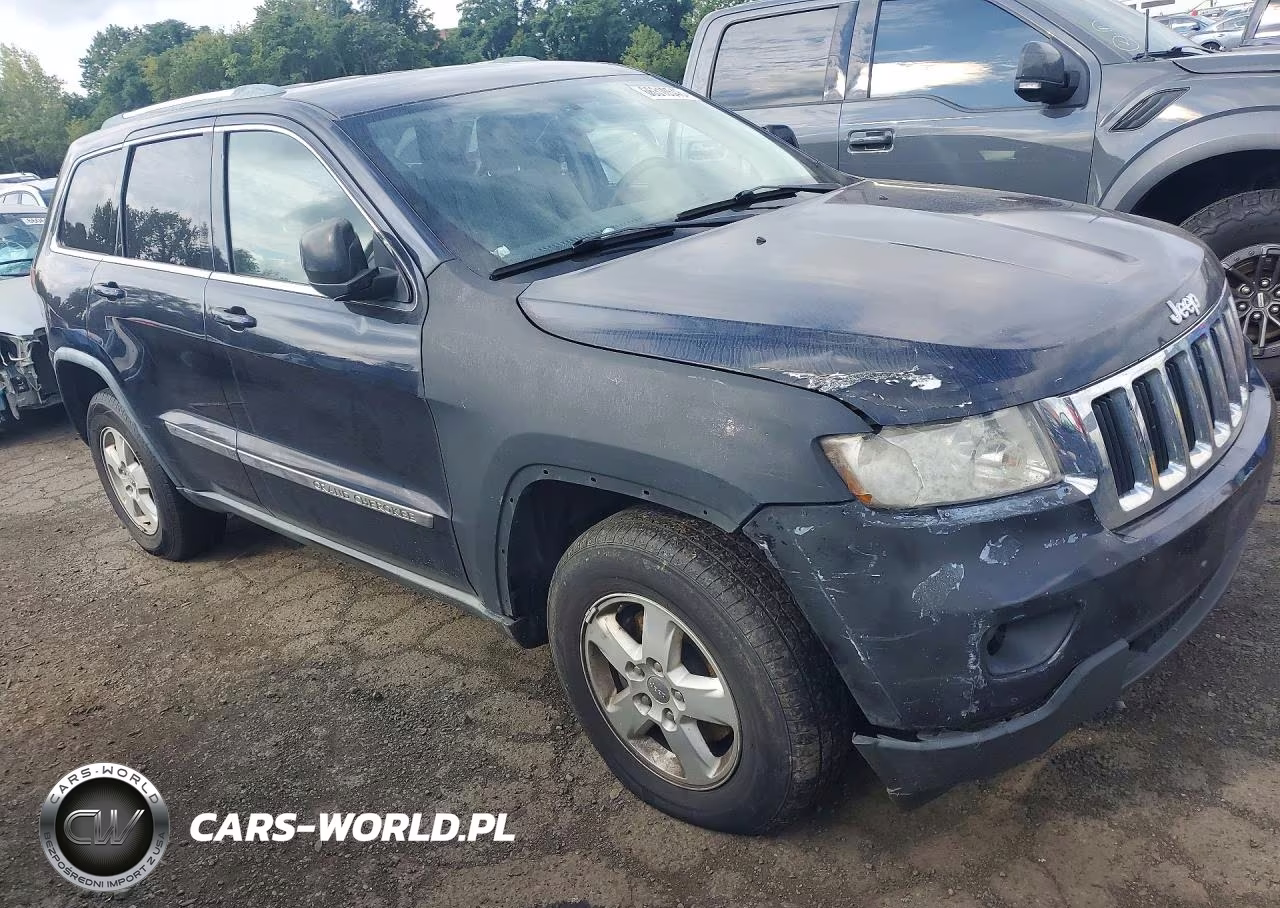 2011 Jeep Grand Cherokee Laredo VIN:1J4RR4GG5BC554718 - 4