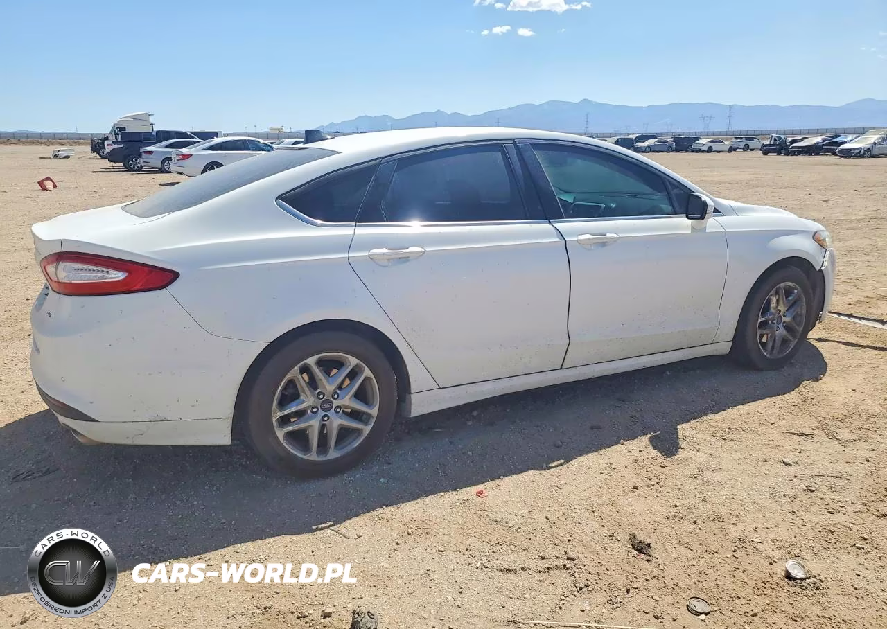 2013 Ford Fusion Se VIN:3FA6P0HR4DR371196 - 3