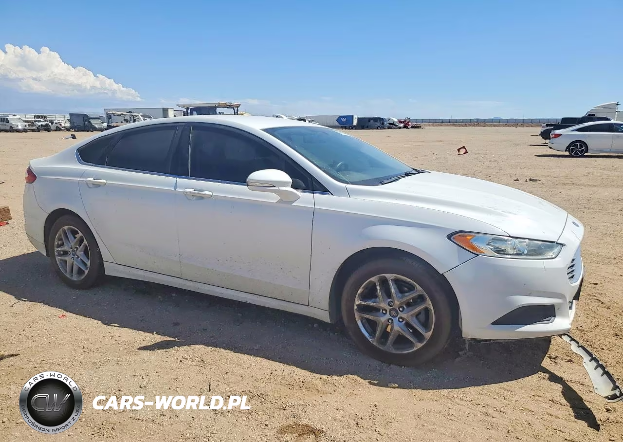 2013 Ford Fusion Se VIN:3FA6P0HR4DR371196 - 4