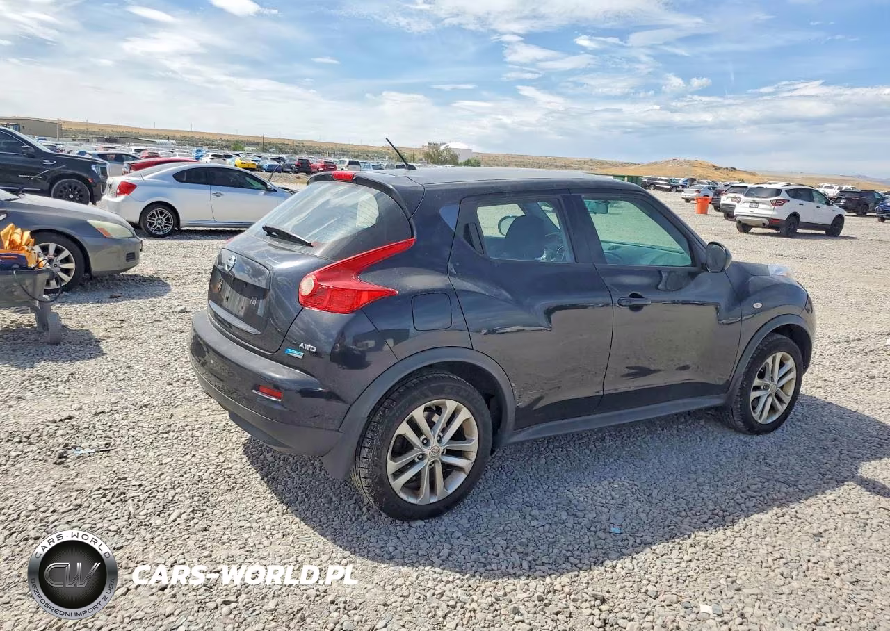 2014 Nissan Juke S VIN:JN8AF5MV7ET355683 - 3