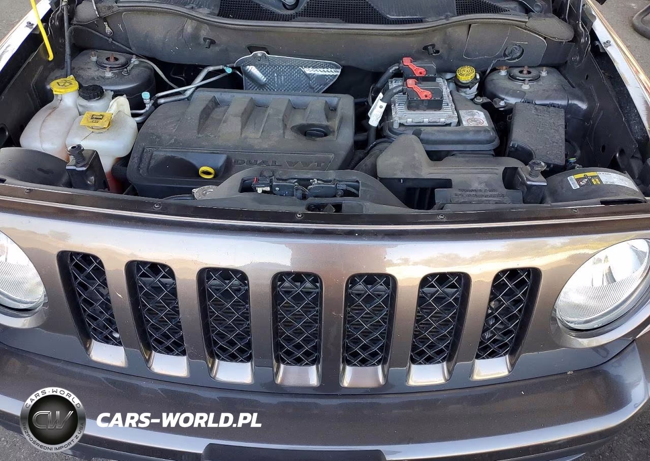 2016 Jeep Patriot Latitude VIN:1C4NJRFB5GD596919 - 11