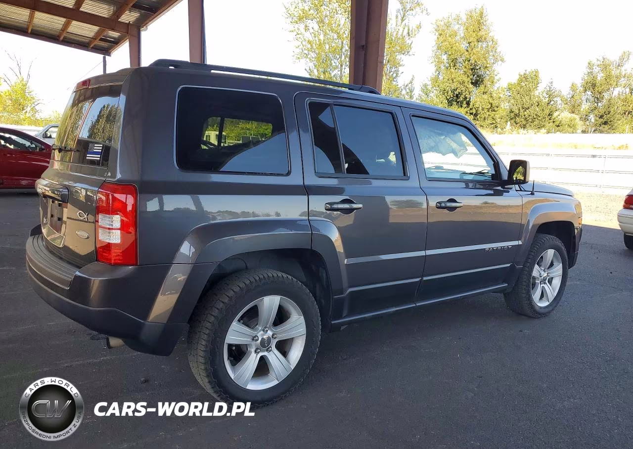 2016 Jeep Patriot Latitude VIN:1C4NJRFB5GD596919 - 3