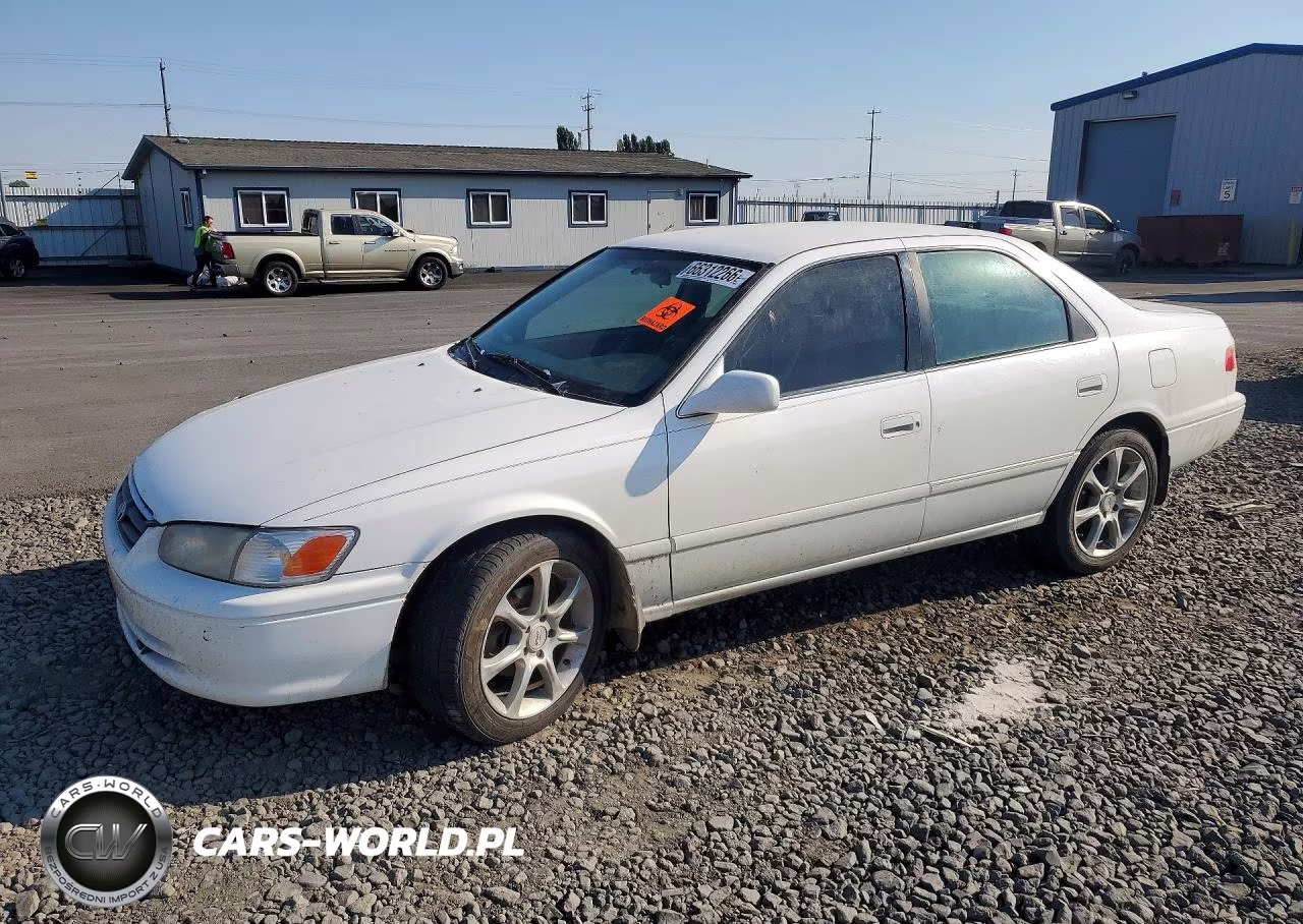 2001 Toyo Camry