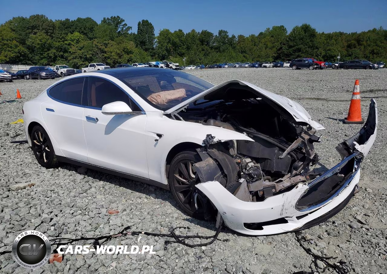 2014 Tesla Model S VIN:5YJSA1H17EFP50948 - 4