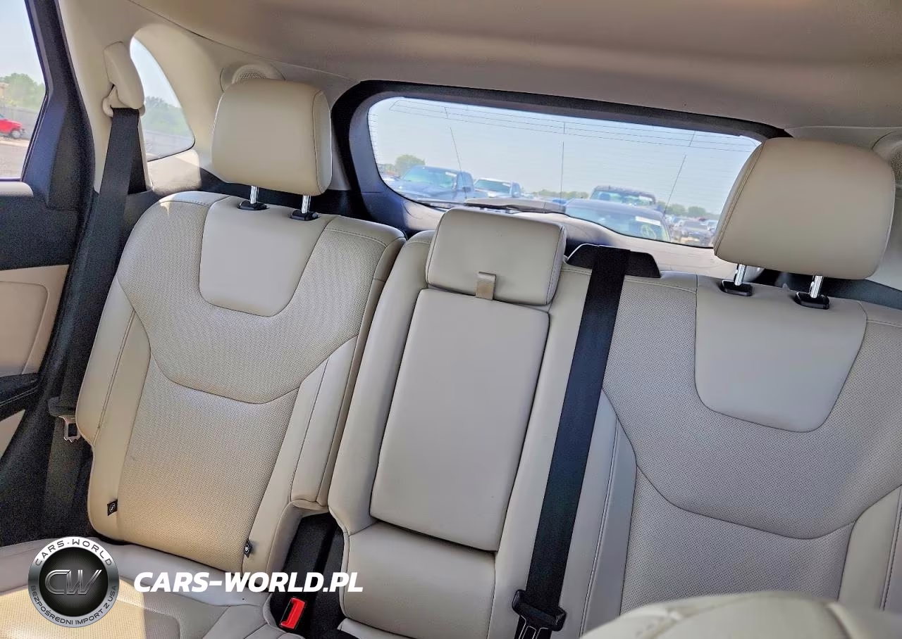 2019 Ford Edge Titanium VIN:2FMPK4K91KBB10628 - 10