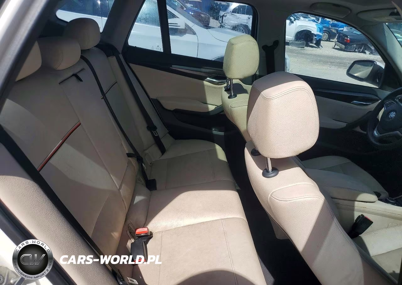 2015 BMW X1 xDrive28I VIN:WBAVL1C53FVY24884 - 11
