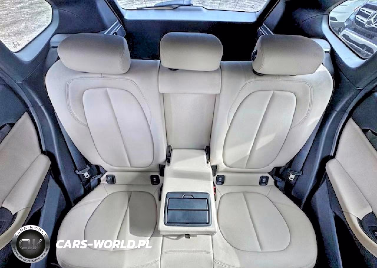 2020 BMW X1 Sdrive28I VIN:WBXJG7C0XL5P55560 - 10