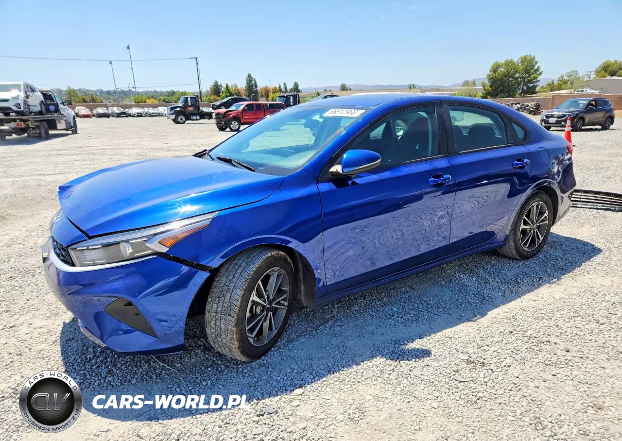 2023 Kia Forte Lxs
