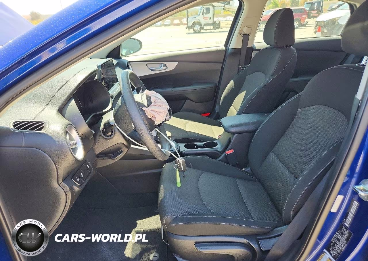2023 Kia Forte Lxs VIN:3KPF24AD7PE670028 - 7
