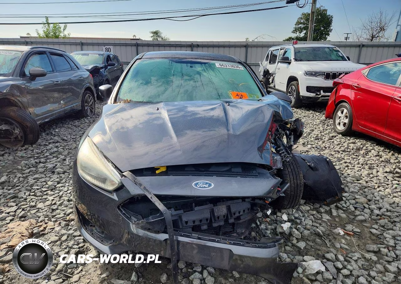2016 Ford Focus Se VIN:1FADP3K28GL406586 - 5