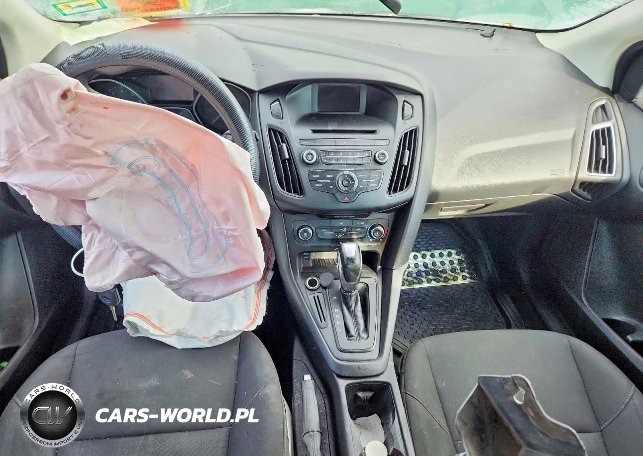 2016 Ford Focus Se VIN:1FADP3K28GL406586 - 8