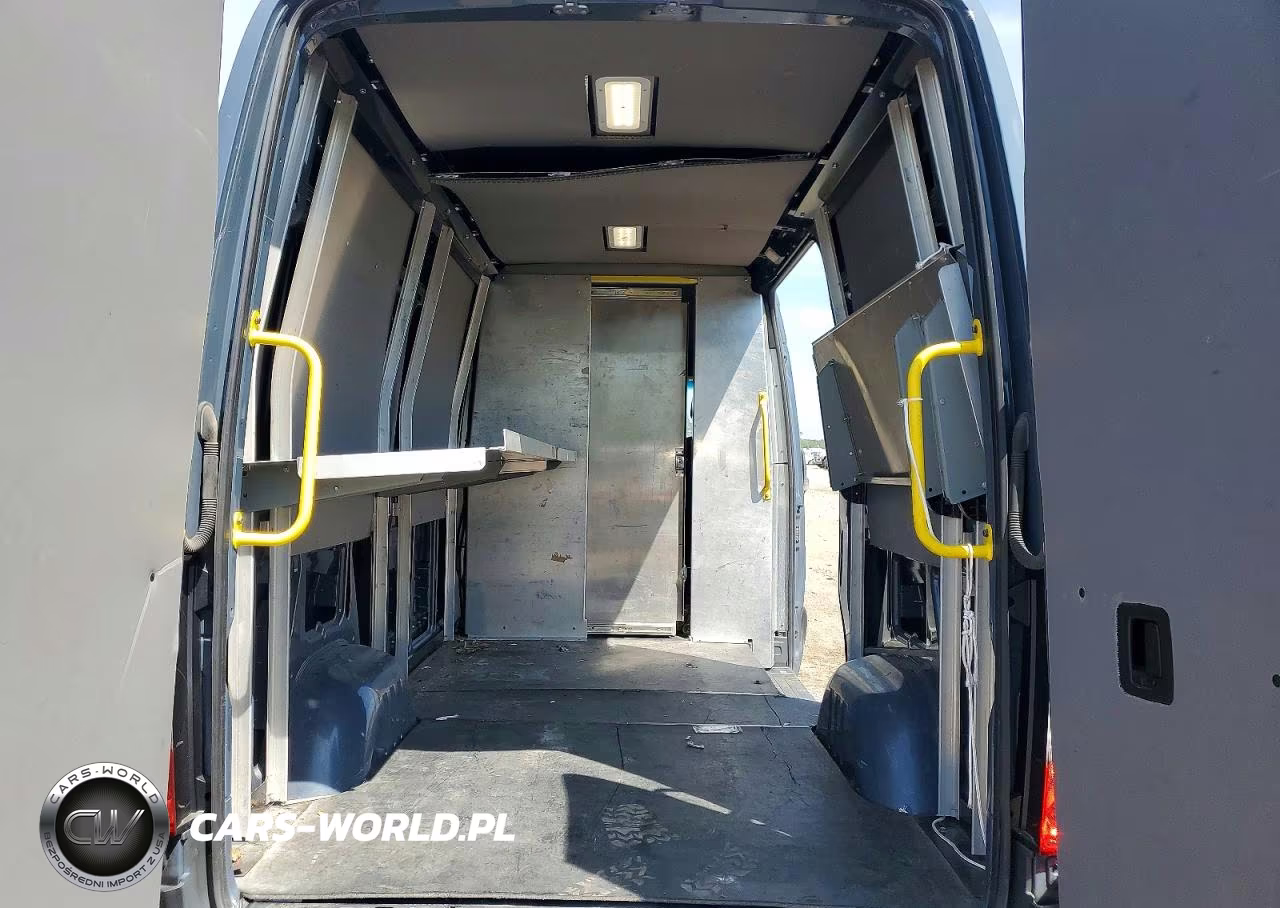 2019 Mercedes-Benz Sprinter 2500-3500 Delivery Van VIN:WD4PF0CD0KP043250 - 10