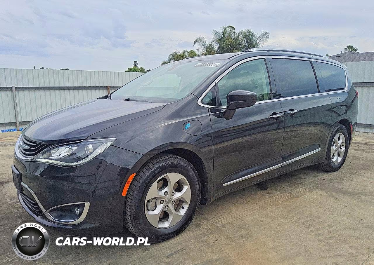2018 Chrysler Pacifica Hybrid Touring L VIN:2C4RC1L7XJR124863 - 1