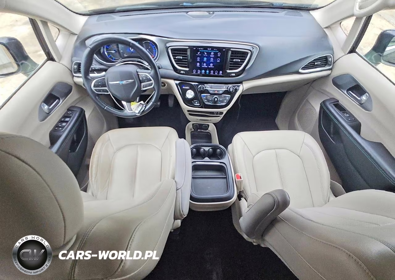 2018 Chrysler Pacifica Hybrid Touring L VIN:2C4RC1L7XJR124863 - 8