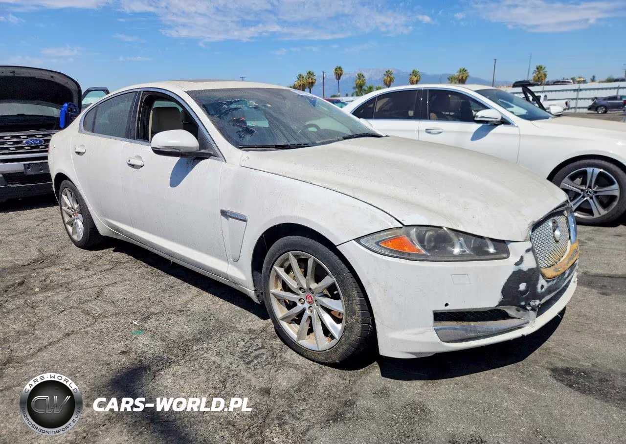 2015 Jaguar Xf 2.0T Premium VIN:SAJWA0FSXFPU87371 - 4