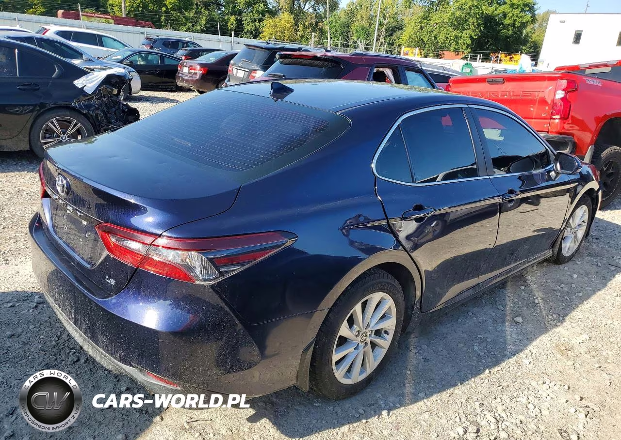 2021 Toyota Camry Le VIN:4T1C11AK3MU404260 - 3