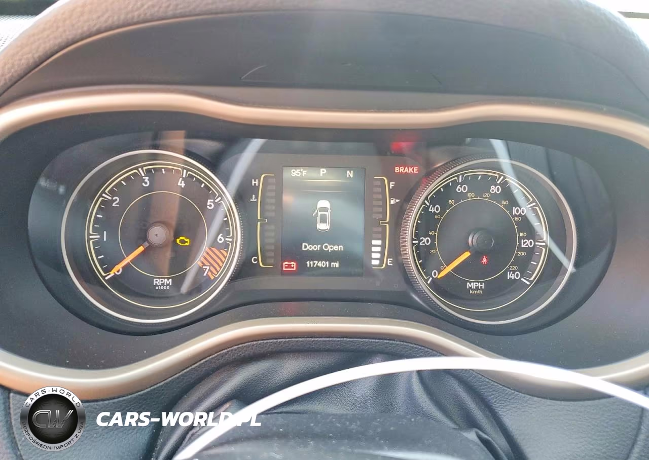 2015 Jeep Cherokee Latitude VIN:1C4PJLCB0FW722701 - 9