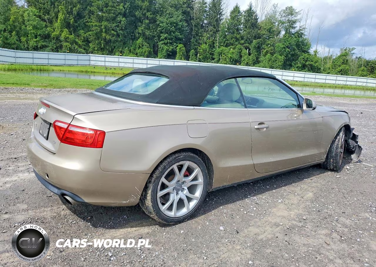 2010 Audi A5 Premium VIN:WAUAFAFH6AN010958 - 3