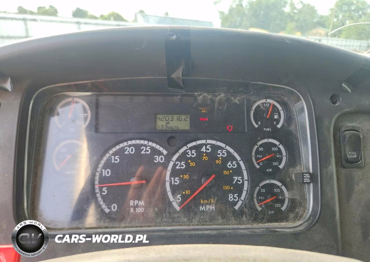 2006 Freightliner Business Class M2 Box Truck VIN:1FVACWDC16HW39621 - 9