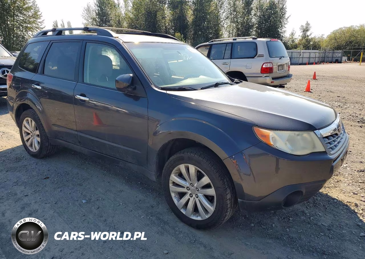 2012 Subaru Forester 2.5X Premium VIN:JF2SHADC9CH442102 - 4