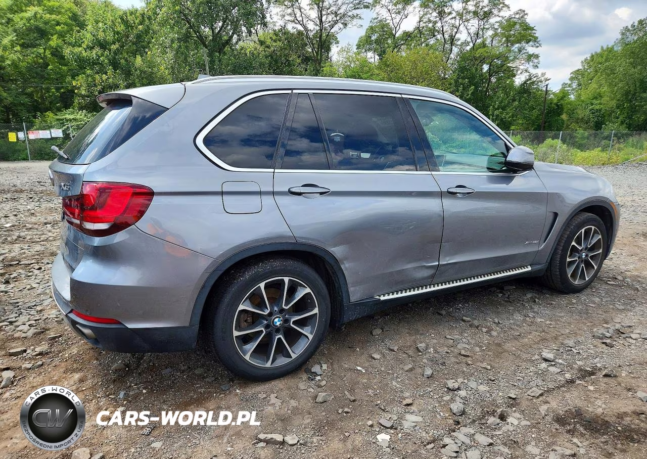 2014 BMW 5 Series VIN:5UXKR0C57E0C27877 - 3