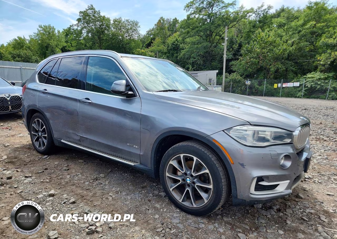 2014 BMW 5 Series VIN:5UXKR0C57E0C27877 - 4