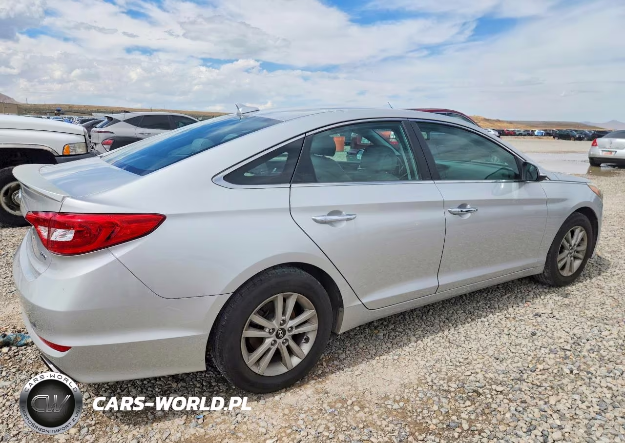 2015 Hyundai Sonata Eco VIN:5NPE24AA7FH195721 - 3