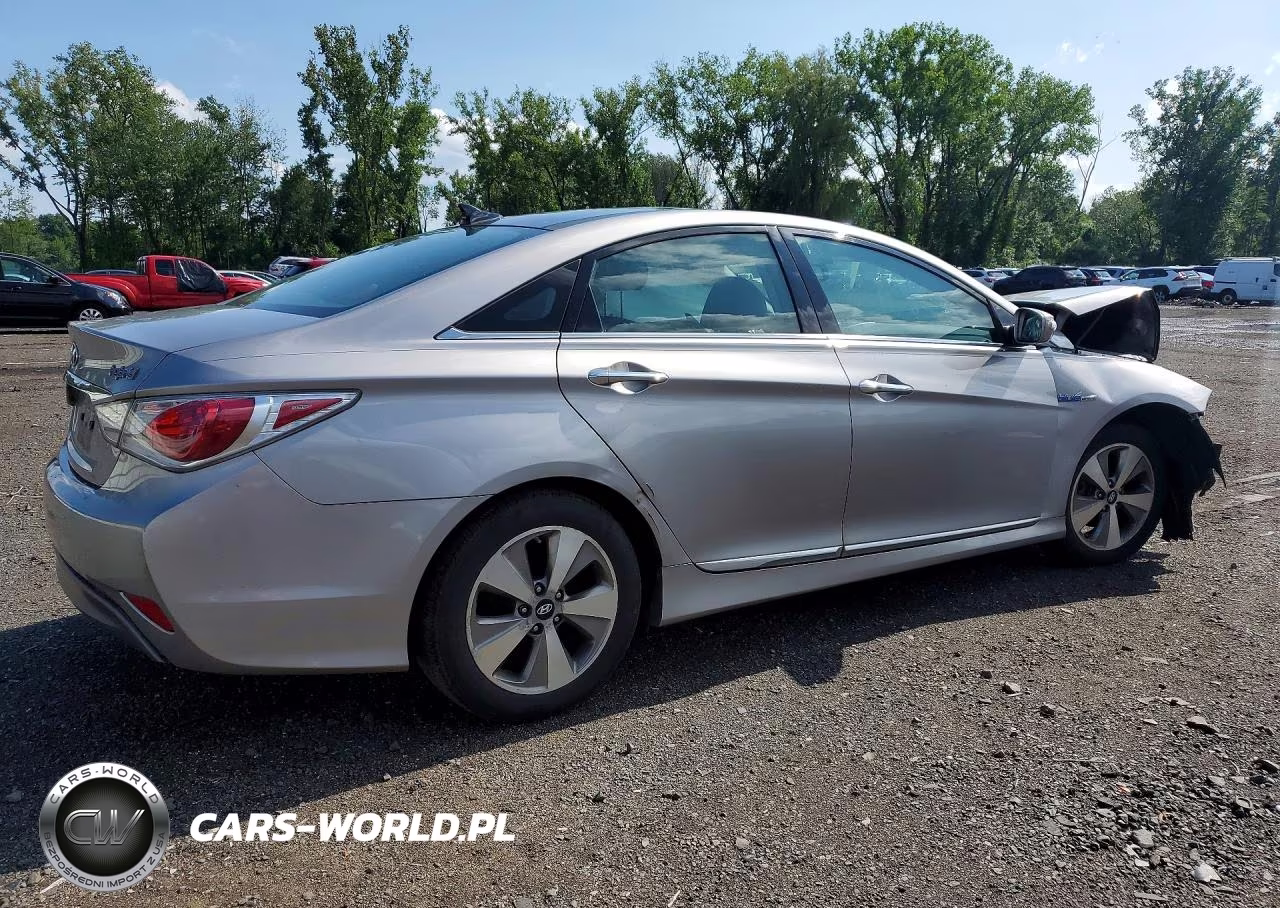 2011 Hyundai Sonata Hybrid VIN:KMHEC4A40BA002667 - 5