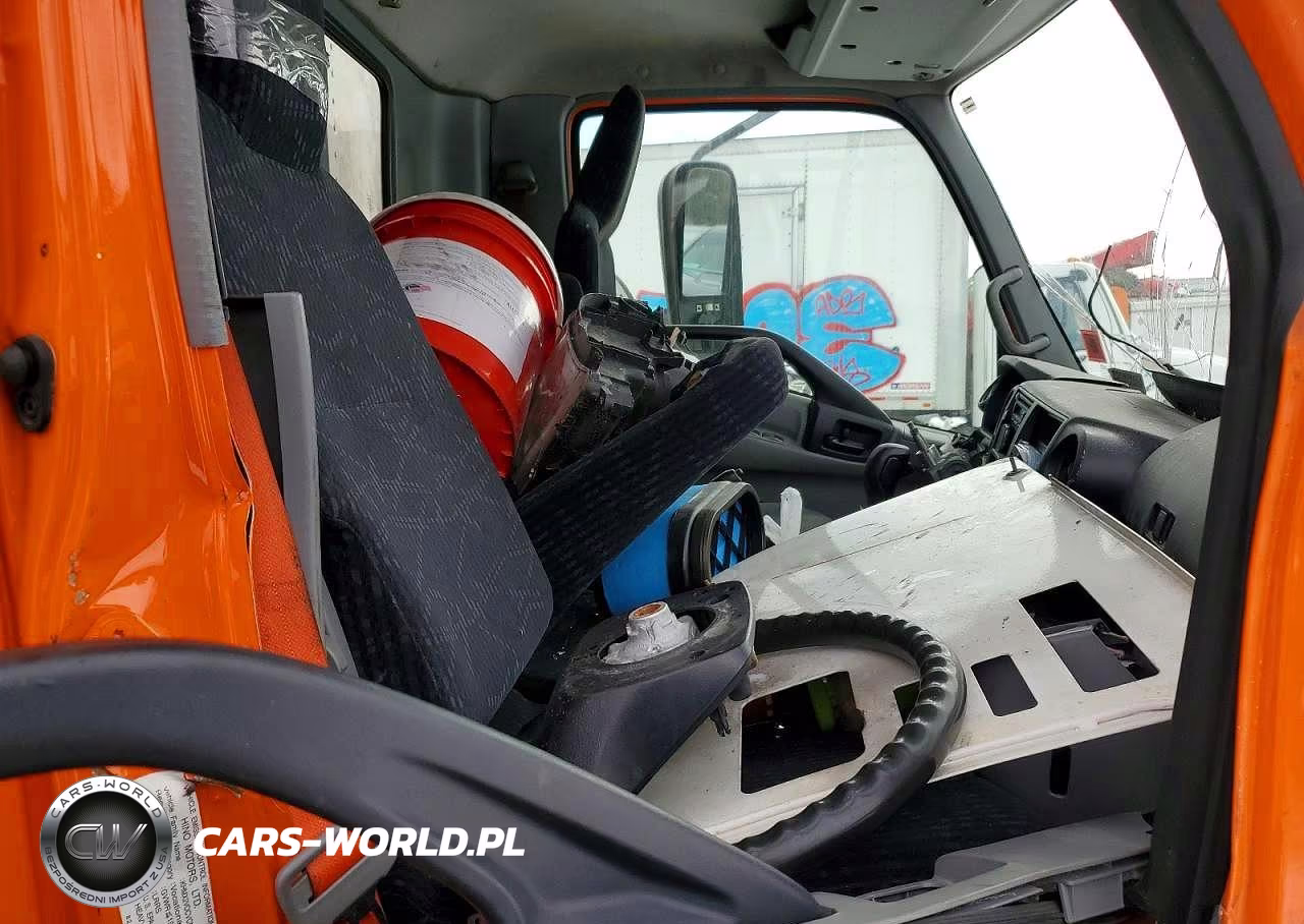 2020 Hino 195 Refrigerated Box Truck VIN:JHHRDM2H5LK009644 - 19