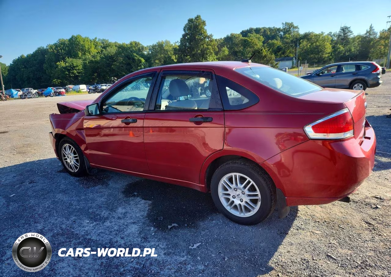 2010 Ford Focus Se VIN:1FAHP3FN3AW287213 - 4