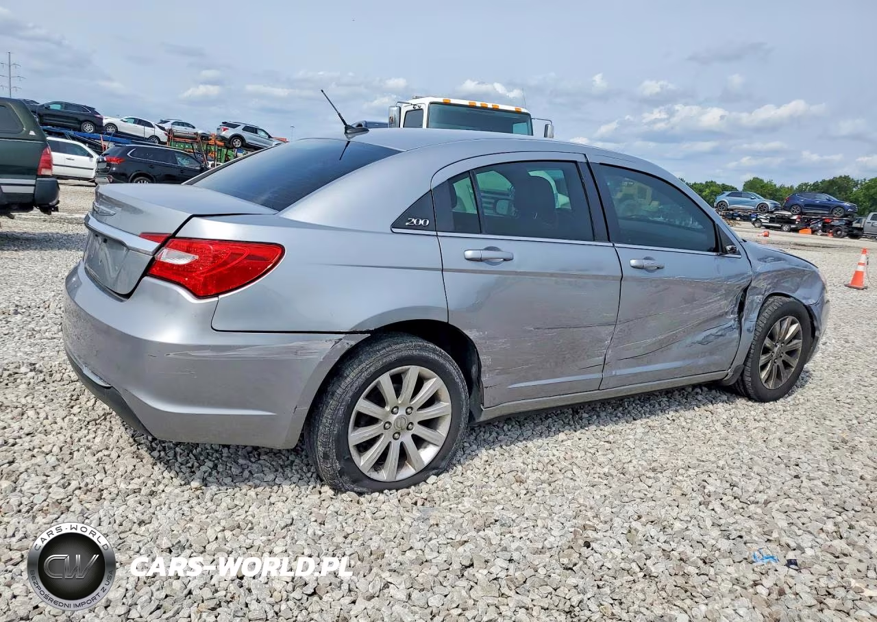 2013 Chrysler 200 Touring VIN:1C3CCBBB9DN601452 - 3