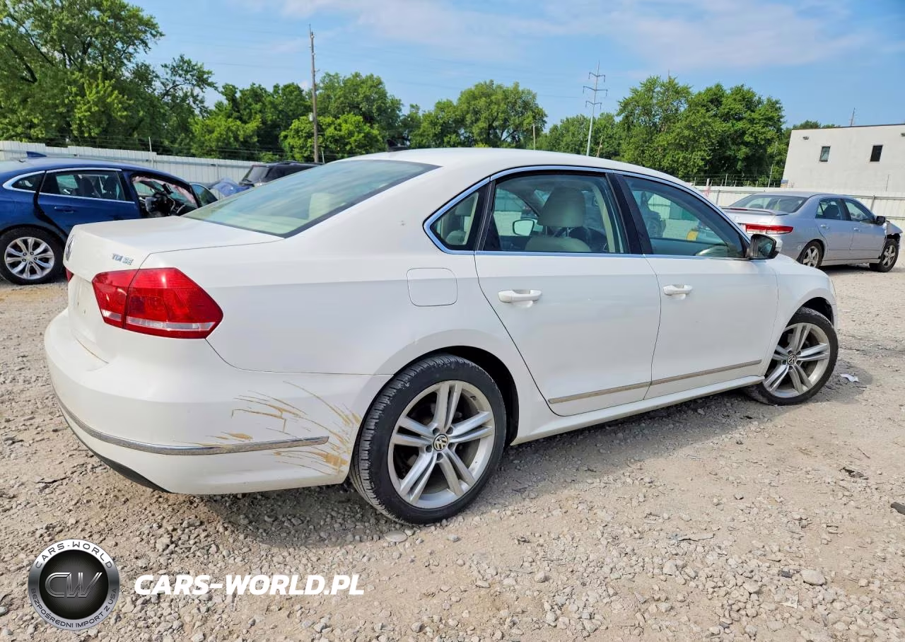 2014 Volkswagen Passat Se VIN:1VWBN7A32EC102527 - 3