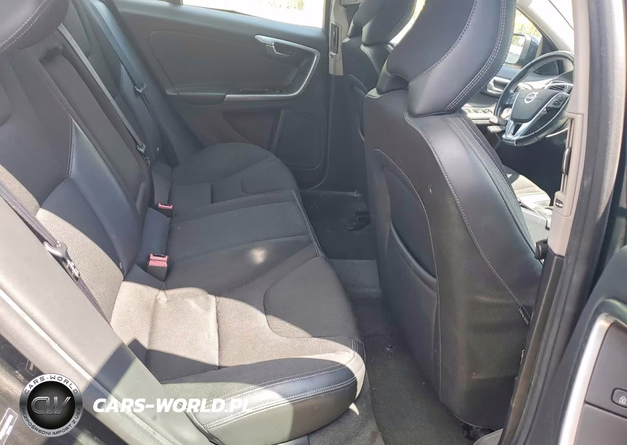 2016 Volvo S60 VIN:YV126MFJ6G2410180 - 10