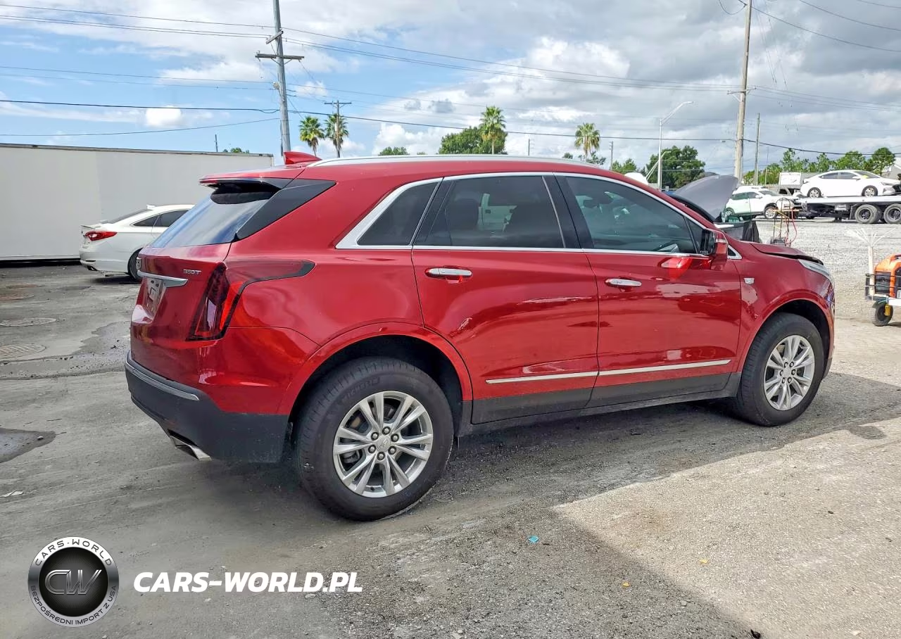 2022 Cadillac Xt5 Luxury VIN:1GYKNAR4XNZ157442 - 3