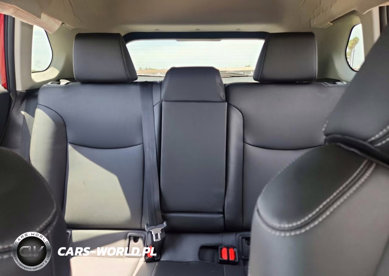 2026 Toyota Corolla Cross Xle VIN:7MUDAAAG7TV211509 - 10