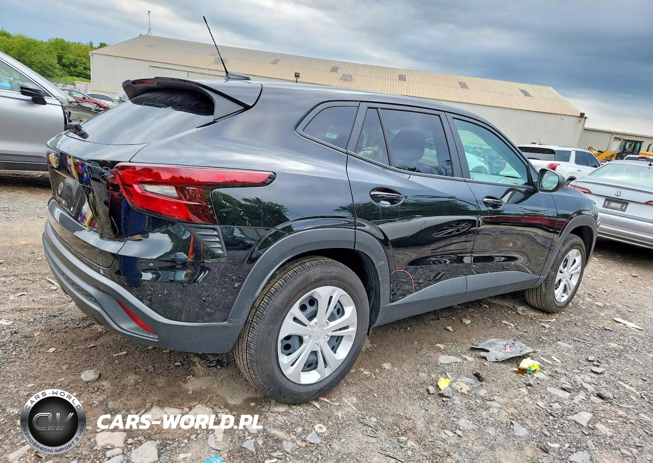 2025 Chevrolet Trax Ls VIN:KL77LFEP7SC264331 - 3
