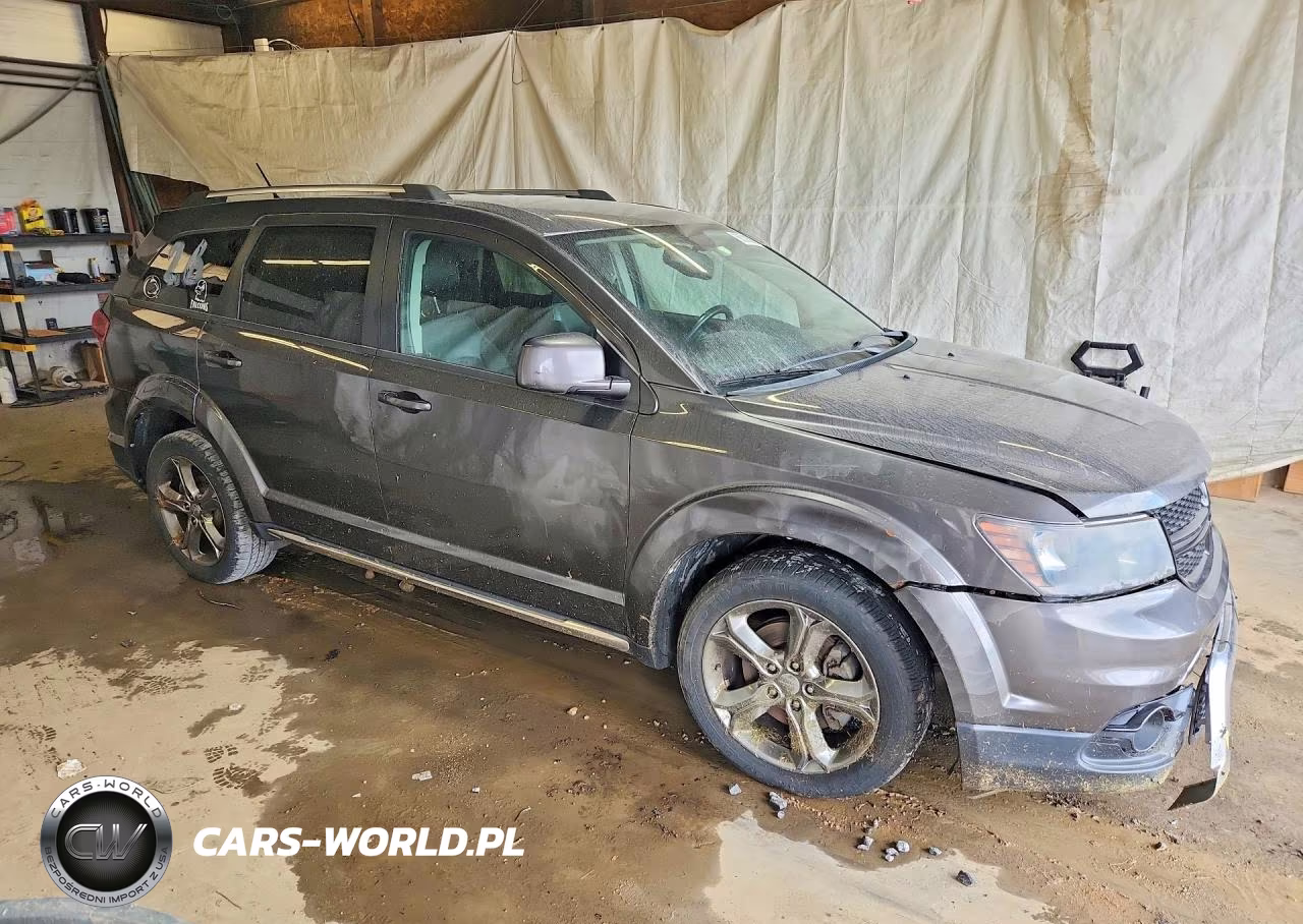 2017 Dodge Journey Crossroad VIN:3C4PDDGG1HT512894 - 4