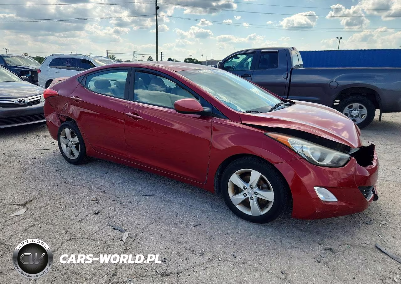 2013 Hyundai Elantra Gls VIN:KMHDH4AE0DU714393 - 4