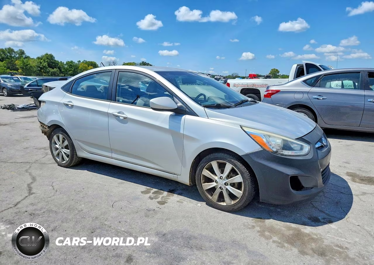 2014 Hyundai Accent Gls VIN:KMHCU4AE1EU621052 - 4