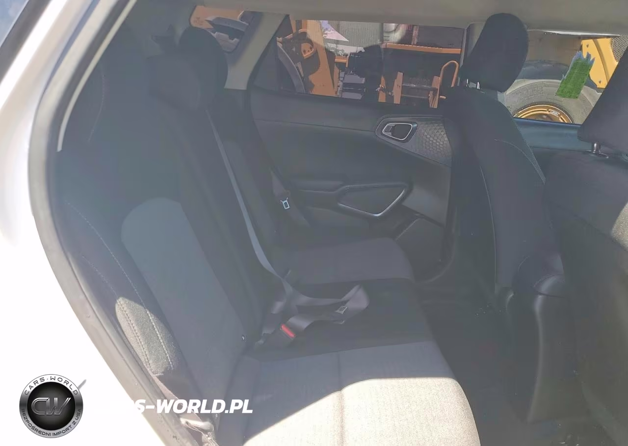 2021 Kia Soul S VIN:KNDJ23AU2M7797205 - 10