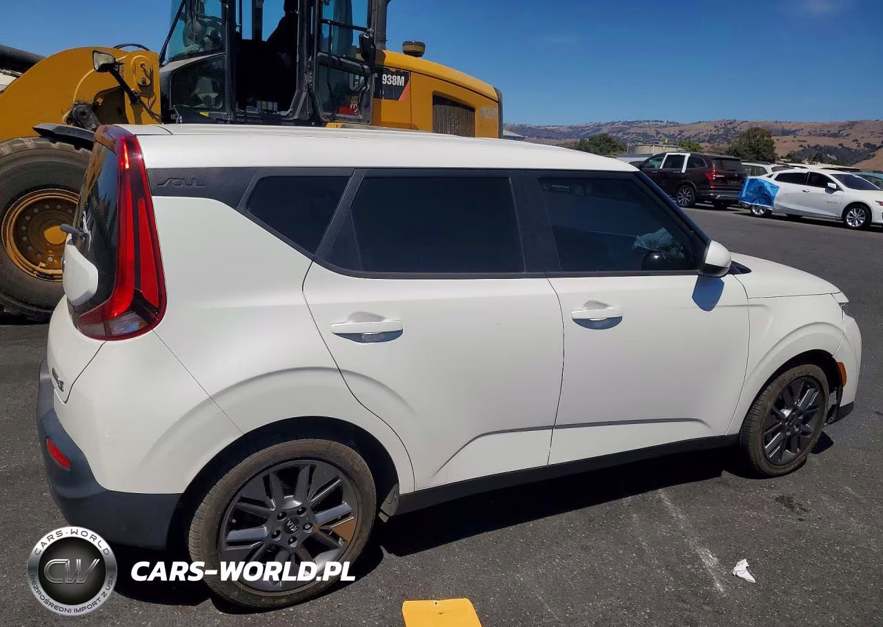 2021 Kia Soul S VIN:KNDJ23AU2M7797205 - 3