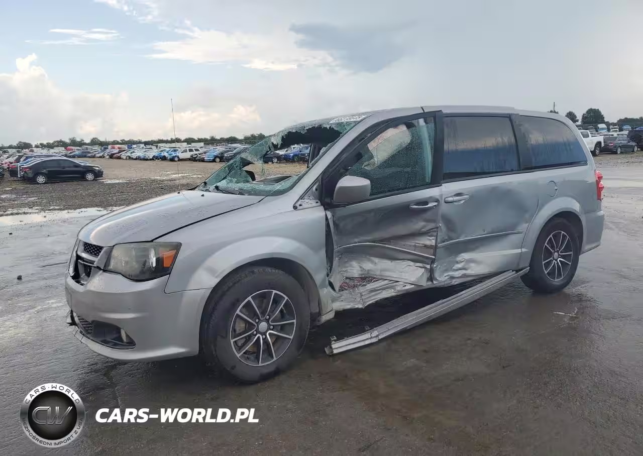 2015 Dodge Grand Caravan R-T