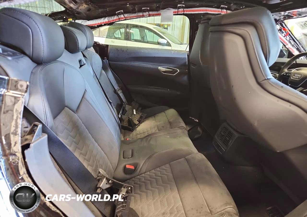 2022 Audi E-Tron Gt Premium Plus VIN:WAUCJBFW2N7007450 - 10