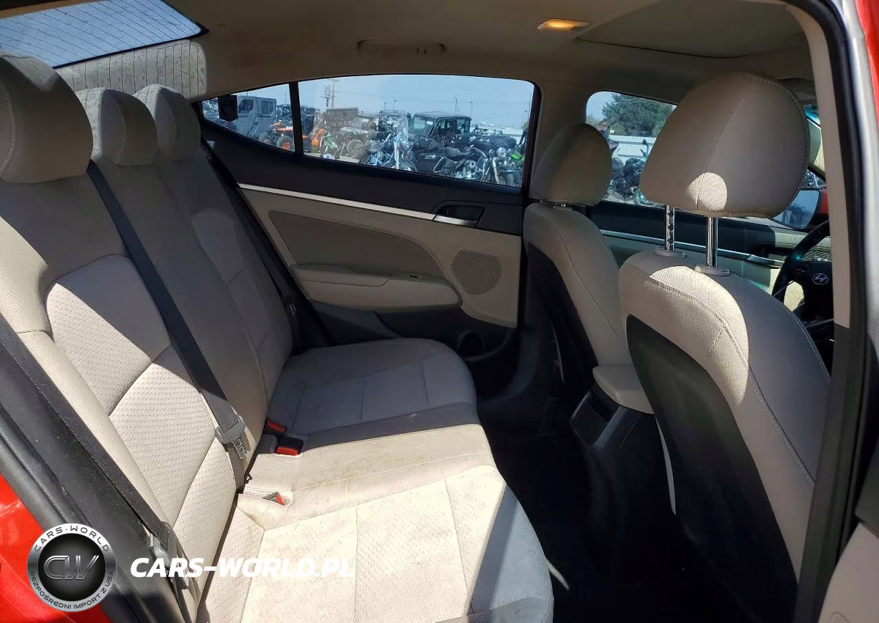2019 Hyundai Elantra Value Edition VIN:5NPD84LF6KH420157 - 10