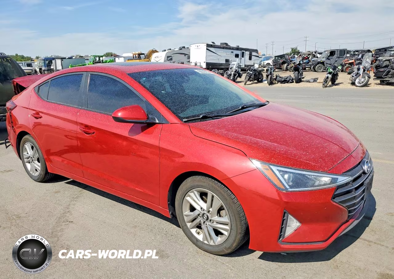 2019 Hyundai Elantra Value Edition VIN:5NPD84LF6KH420157 - 4